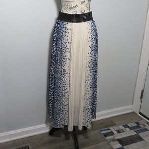 Women`s Flowy Long Skirt Beautiful Lined Skirt Large In Great Used Condition